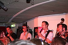 Дебют sur le Zinc 20060615 Fnac 15.jpg