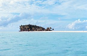 Helen Reef, Palau Desertisland.jpg