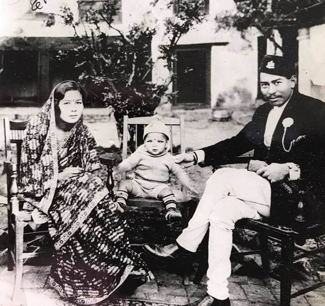 File:Dharma Bhakta Mathema with wife and daughter.jpg