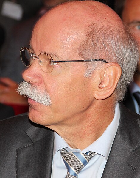 File:Dieter Zetsche 4.JPG