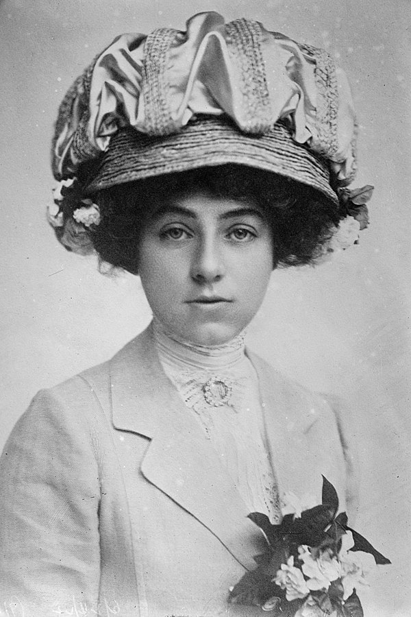 Dorothy Payne Whitney in 1915