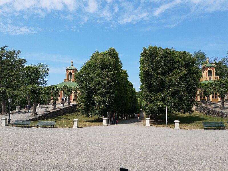 File:Drottningholm Palace, pagodas at Kina slott.jpg