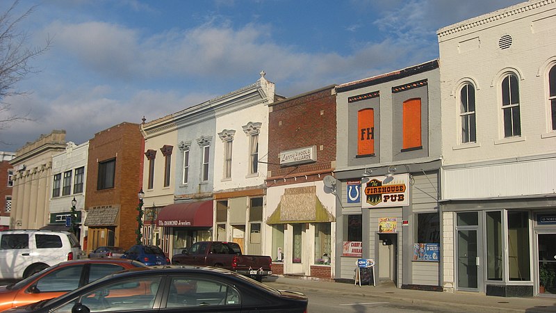 File:Eastern side of Courthouse Square in Martinsville.jpg