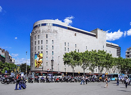 El Corte Inglés in Plaça de Catalunya is one of the few stores in the chain that is not an eyesore to look at – and provides a good view of the Plaça as well from its top-floor restaurant