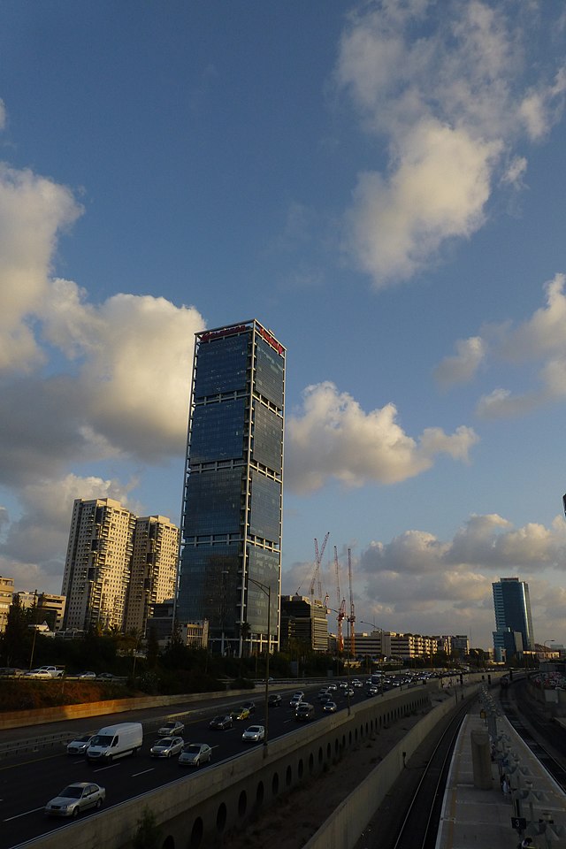 Tower 15. Electra Tower. Tel Aviv Hashalom. Electra Tower Israel. Башня 15 серия.