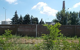 Factory chimney, RÁBA power plant, Reptéri út, 2018 Győr.jpg
