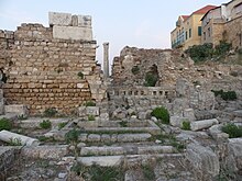 Remains of the Fatimid Mosque: water basin and circuits for ablutions FatimidGrandMosque TyreSour RomanDeckert23112019.jpg