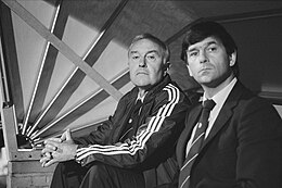 Feyenoord-formateur Jezek (liens) en hulptrainer Westerhof Tijdens de wedstrijd af, Bestanddeelnr 931-6796.jpg