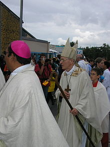 The bishop at the final open air service of the diocese's "Tage der Begegnung" as part of World Youth Day, 15 August 2005 Franz Kamphaus.jpg