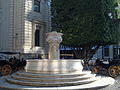 Fonte de Mercúrio na Praça de San Francisco, em Sevilha; a escultura atual é do século XVIII.