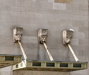 Art Deco mascarons on the Graybar Building, New York City, by Sloan & Robertson, 1925-1927[52]