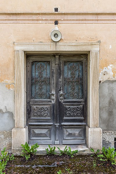 File:Glödnitz Kleinglödnitz Biedermeier-Stöckl Portal 04082019 6903.jpg