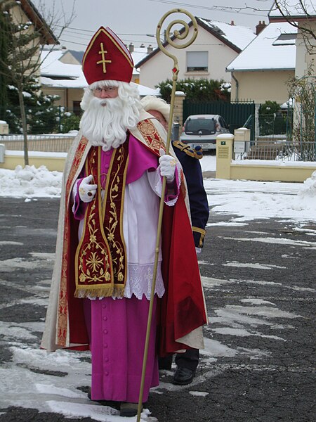 File:Hettangesaintnicolas.JPG