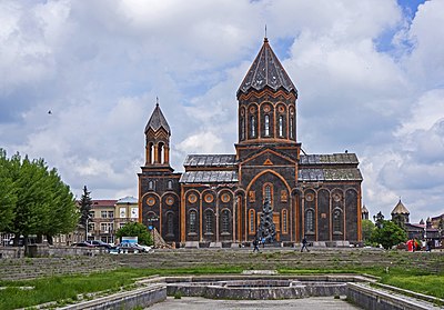 Гюмри ширакская область. Церковь Аменапркич в Гюмри. Храм Сурб Аменапркич Гюмри. Храм в Гюмри в Армении. Церковь Святого Спасителя (Гюмри).