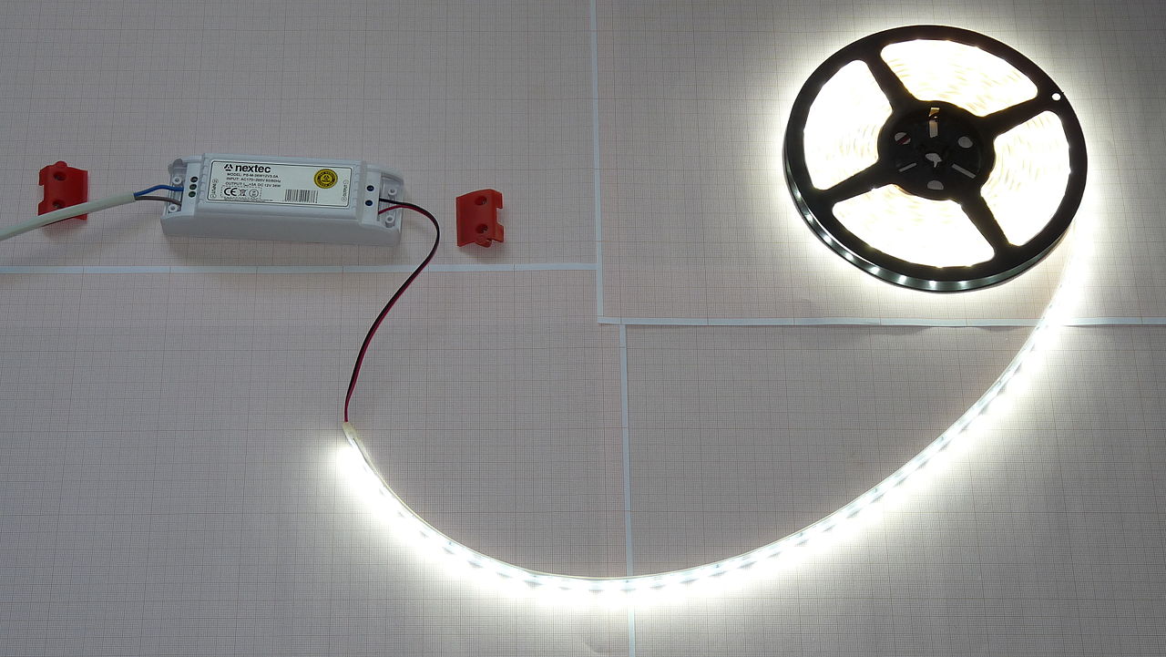 File:How to wire LED-strip.JPG - Wikimedia Commons