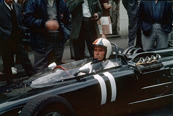 James Garner got considerable experience behind the wheel of a rear-engined Formula car, leading to his real life sponsorship of a Formula racing team