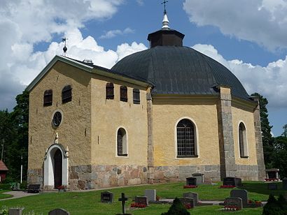 How to get to Järlåsa Kyrka with public transit - About the place