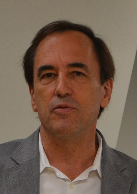 Jeff Goodell, 2015 (cropped).jpg