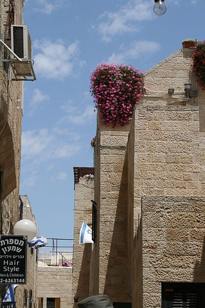 File:Jerusalem Street Scenes (9073966363).jpg