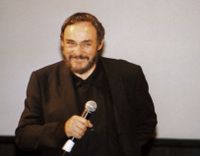 http://upload.wikimedia.org/wikipedia/commons/thumb/d/d3/John_Rhys-Davies.jpg/200px-John_Rhys-Davies.jpg