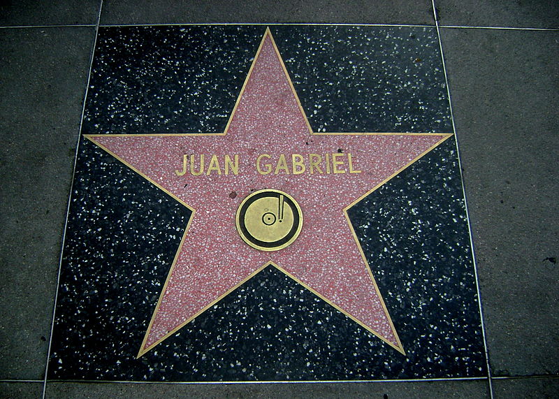 File:Juan Gabriel Hollywood Star.jpg