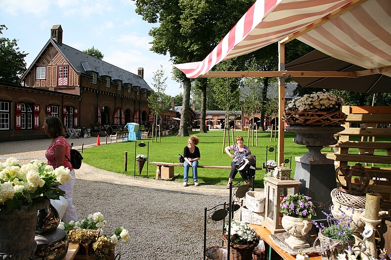 File:KASTEEL DE HAAR (100) (8191462210).jpg