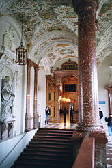 Императорская лестница в Мюнхенской резиденции, Бавария, Германия.