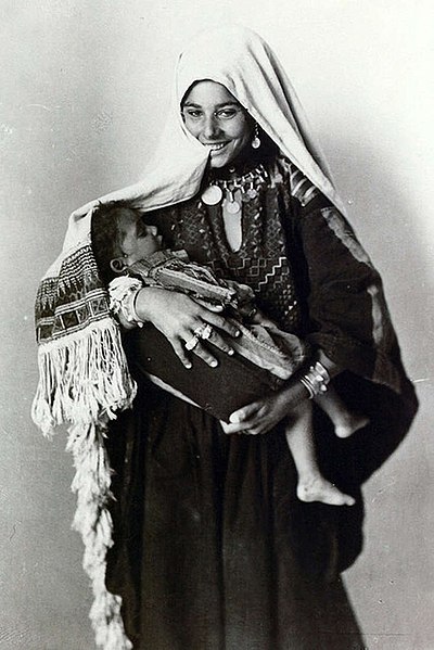 File:Khalil Raad, Palestinian mother and child, 1918-1938.jpg