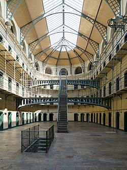 Pohled do hlavního sálu věznice