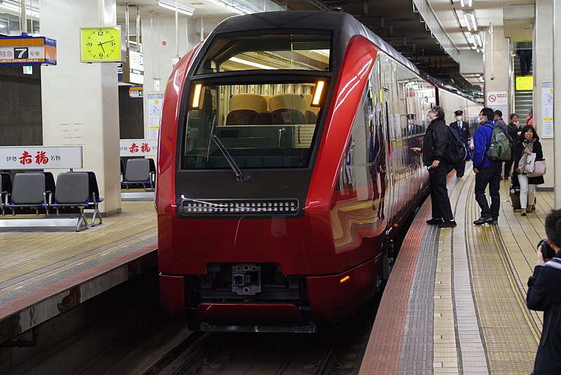 File:Kintetsu 80000 series Nagoya Station (49703548326).jpg