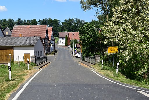 Kirschgarten Ortseingang- Gemeinde Mücke