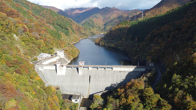 File:Kyôwa Dam1.jpg