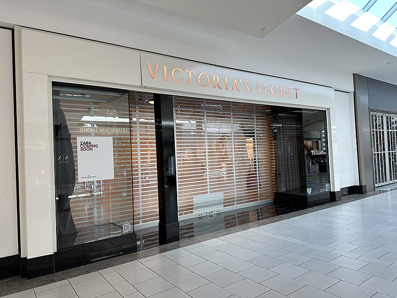 File:Large Victoria Secret Being Replaced by Zara.jpg