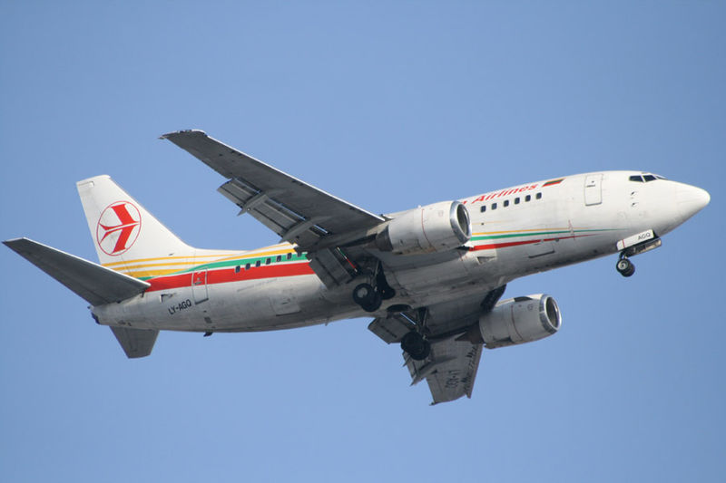 File:Lithuanian-Airlines-Boeing737-500--LY-AGQ.jpg