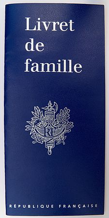 English: French family register issued in 2005. Français : Livret de famille français émis en 2005.