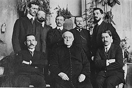 Louis Duchesne, au centre, et des disciples à Rome en 1911-1912.jpg