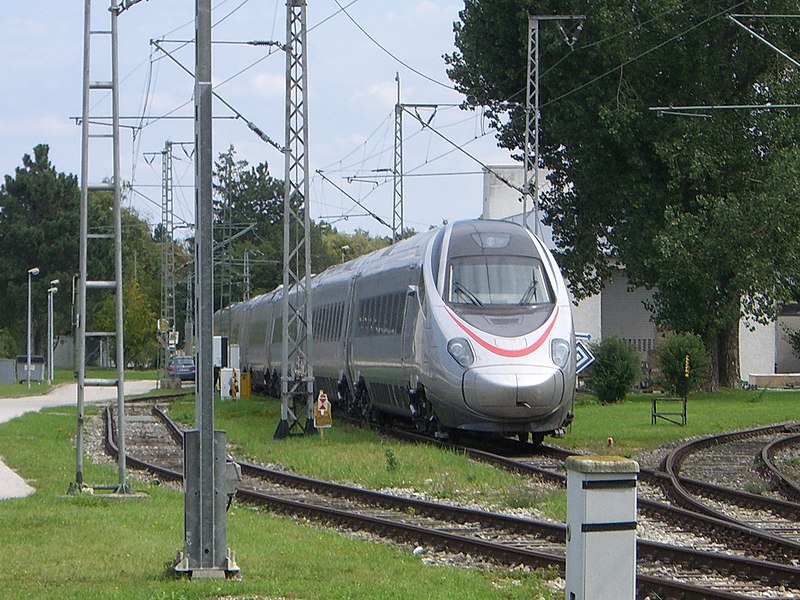 File:München - ETR 610 im DB-Ausbesserungswerk München-Freimann 2.jpg