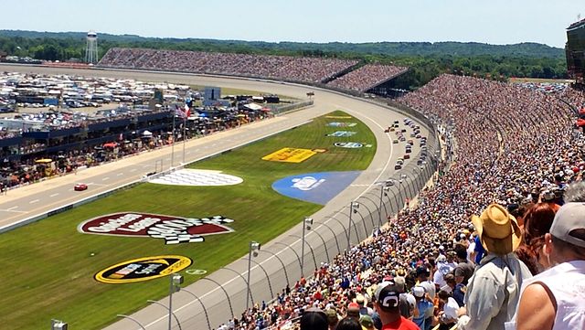 Racing action after a restart at the 2014 Quicken Loans 400 at Michigan International Speedway