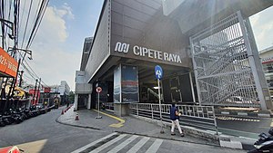 MRTJ Cipete Raya facade 20220924.jpg