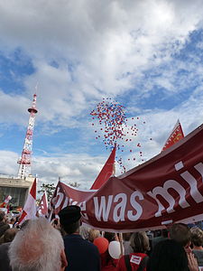 Luftballons in den Farben der Trikolore