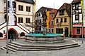 Традиционный рыночный фонтан в Фольках, Германия