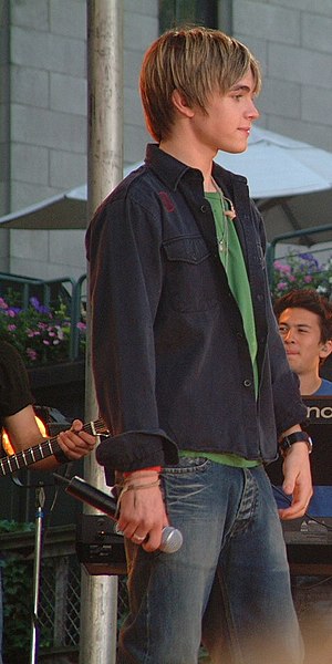 McCartney at a Bryant Park performance, June 23, 2005