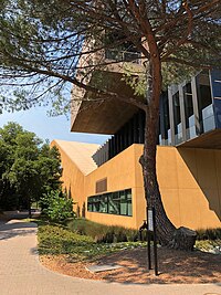 McMurtry Building at Stanford University another view.jpg