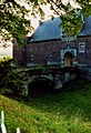 Toegangsbrug met droge gracht