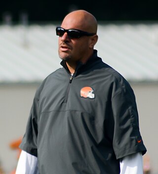 <span class="mw-page-title-main">Mike Pettine</span> American football player and coach (born 1966)
