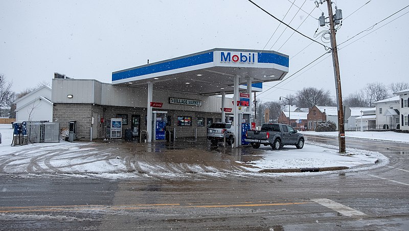 File:Mobil Gas Station (50744801461).jpg