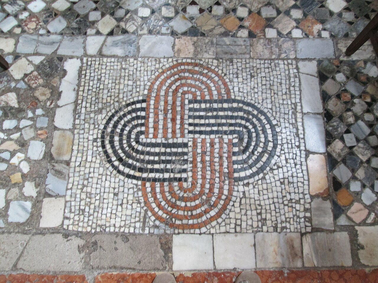 Mosaic from the Church of Santa Maria e San Donato in Murano, Venice (8).JPG