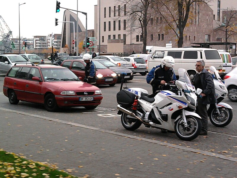 File:Motards Police nationale controle routier-Strasbourg.jpg