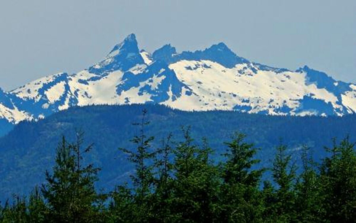 Mount Chaval seen from Darrington