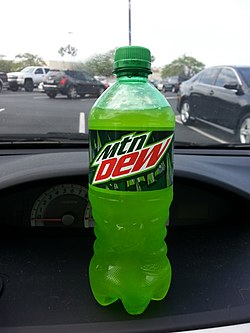 Amerikassa myytävä Mountain Dew -pullo